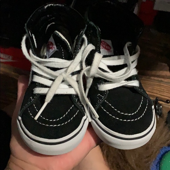 Vans - Picture 2 of 5